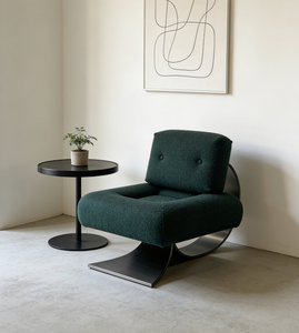 Akzentstuhl aus Edelstahl 